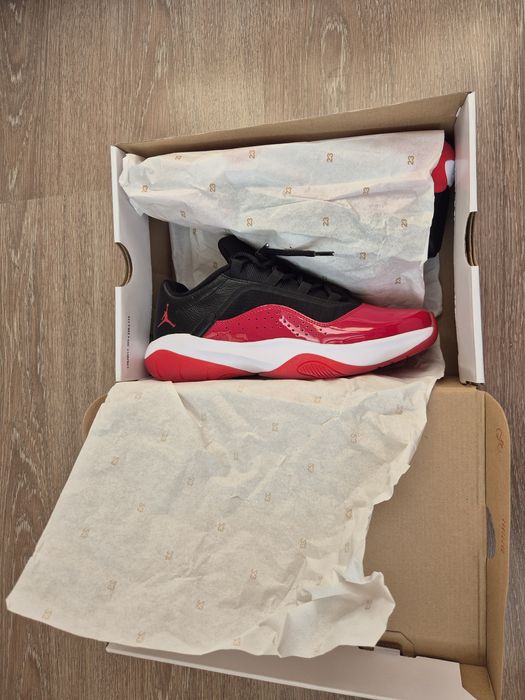 Кроссовки JORDAN 11" новые