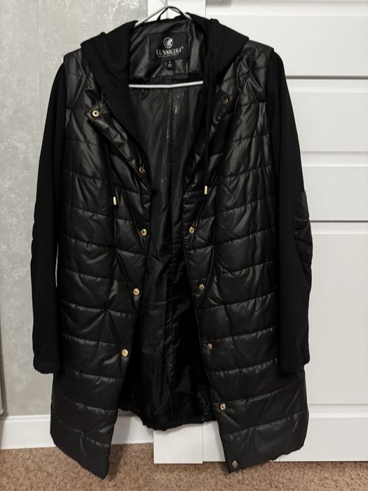 Продам весеннюю куртку