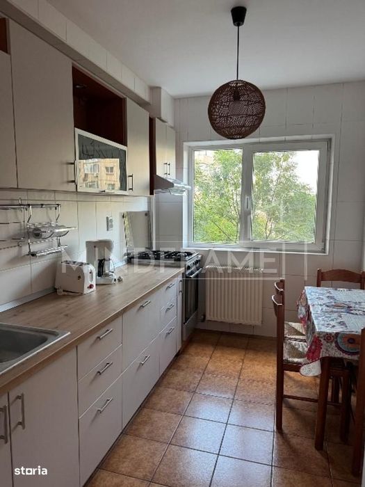 Tineretului Timpuri Noi Parcare Metrou Renovat