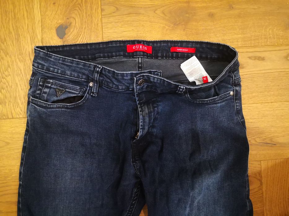 Дънки и панталони  Guess