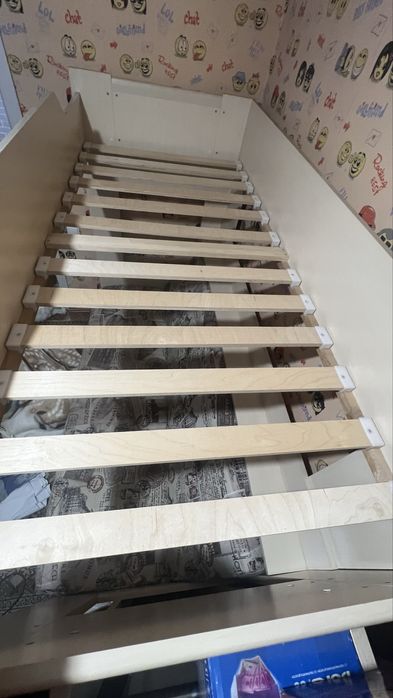 Кровать двухъярусная с диваном