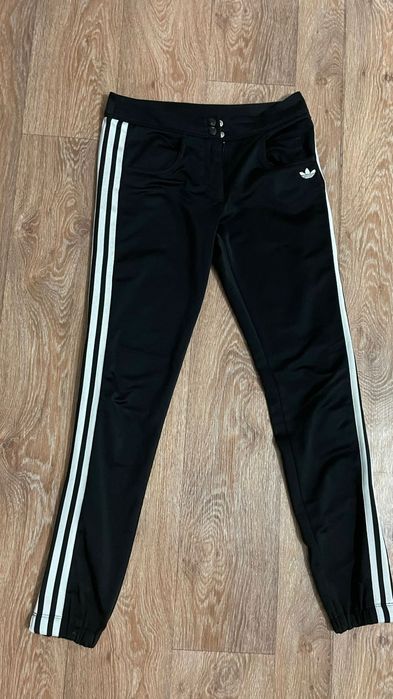 За все вещи 4000тг . Обращайтесь