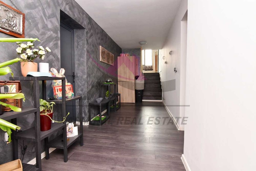 Самостоятелна къща - село Бенковски