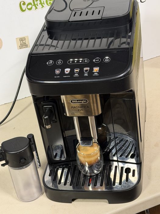 Кафемашина кафе автомат delonghi magnifica evo с гаранция
