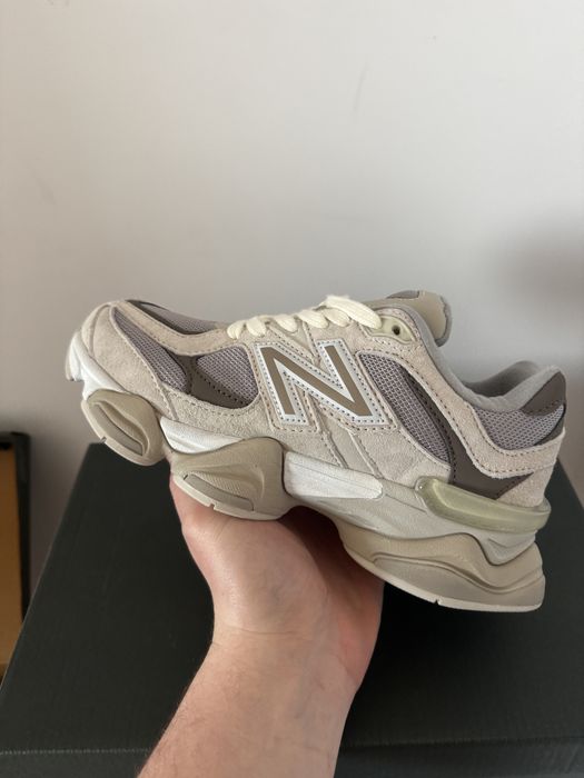 New Balance 9060 Bej