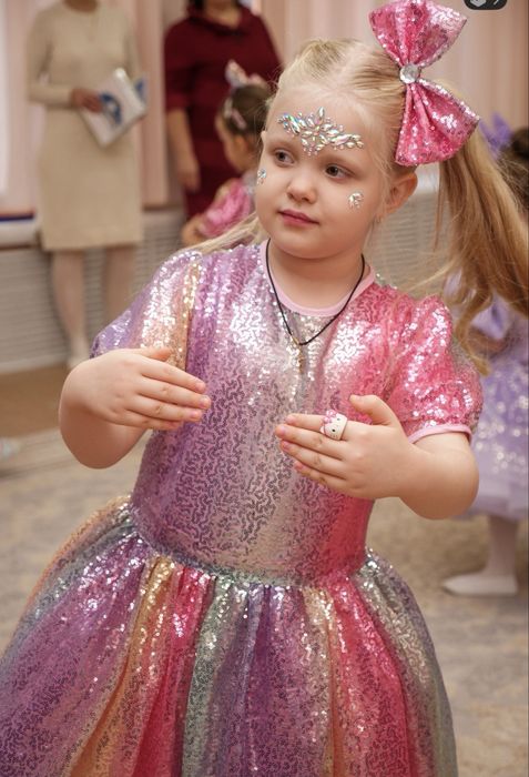 Продам нарядное  платье