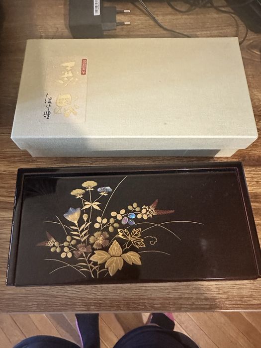 Оригинална рисувана кутия за бижута от Япония. Нова. В оригинална кути