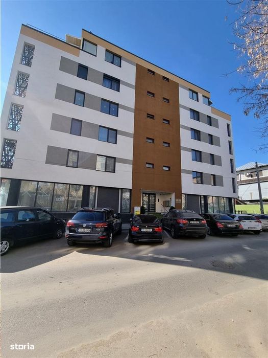 Apartament tip penthouse 2 camere si terasa proprie