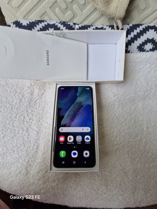 Samsung S 21 stara foarte buna se vinde cu cutie