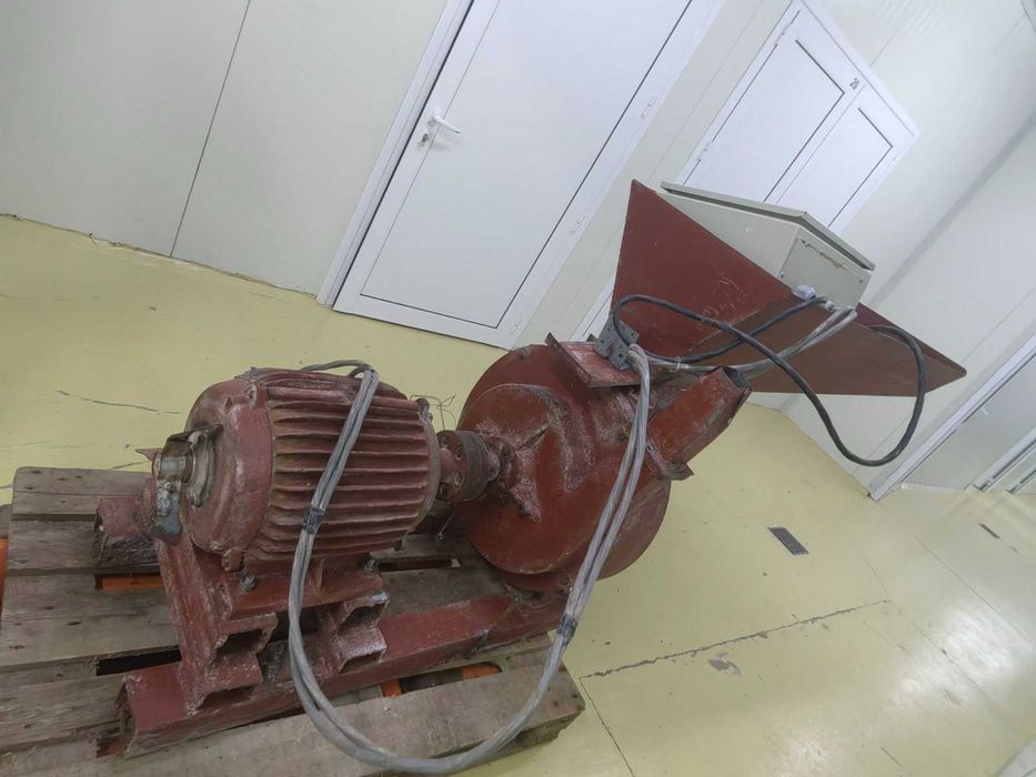 Мелница за мелене на зърно с циклон