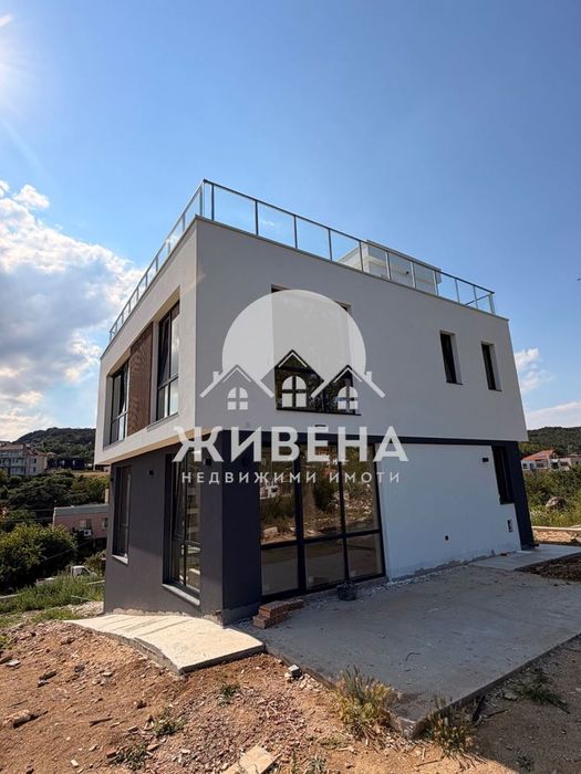 Продава се Къща в Варна, м-т Траката - 230 кв.м за 1957 €/кв.м - Снимка #2