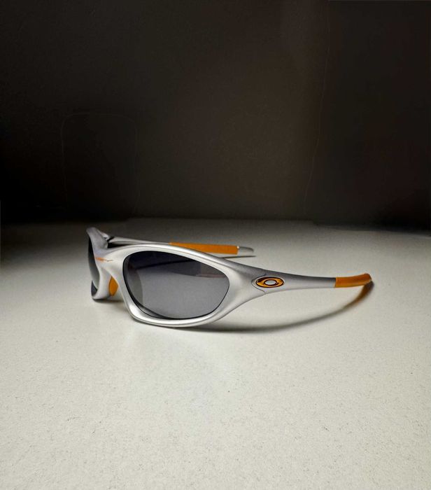 Oakley - Minute 1.0 Gen 2 Silver