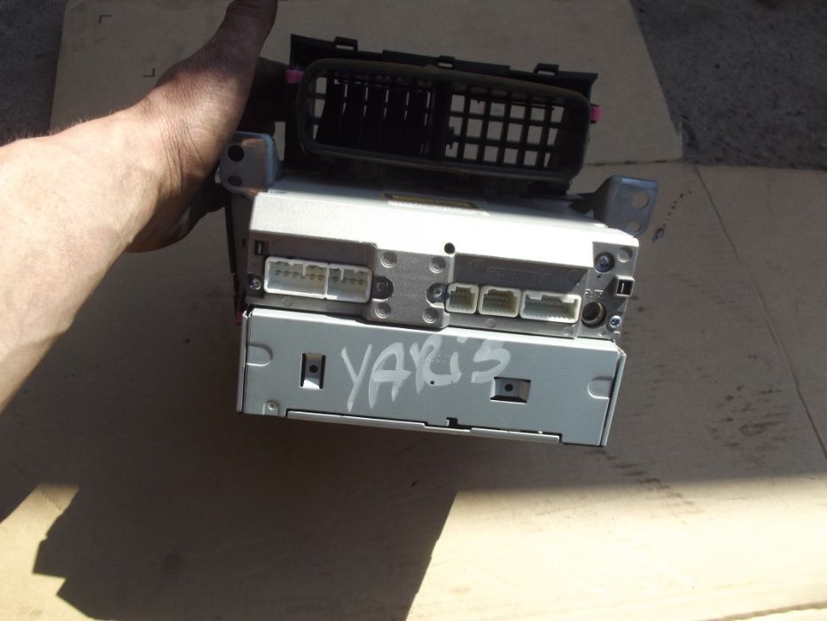 Radio CD Toyota Yaris 2005-2011 radio cd original functional Radio CD