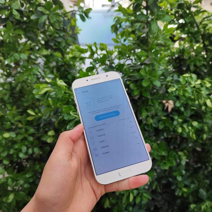 Samsung A7 dadtavka bor