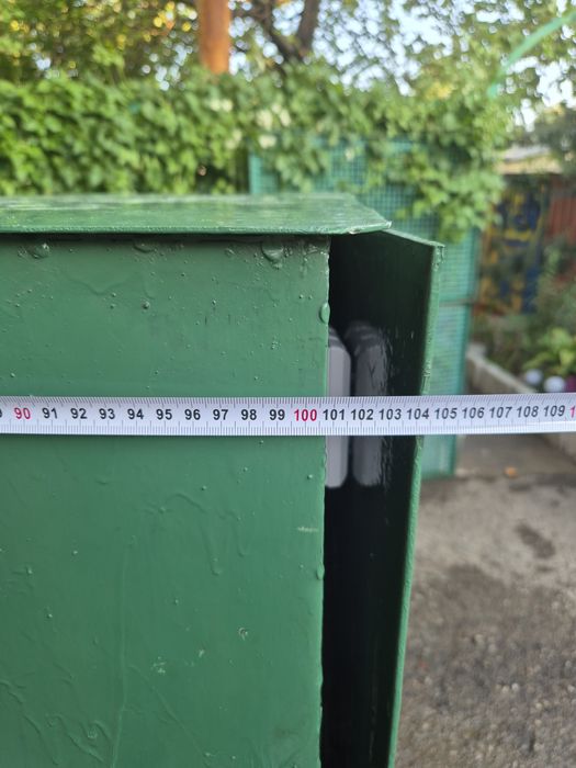 Сейф железный тяжёлый