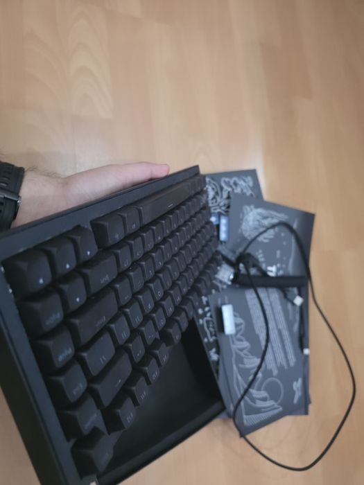Vând tastatură mecanică premium Dark Project ALU81A Terra Nostra, în stare excelentă!
