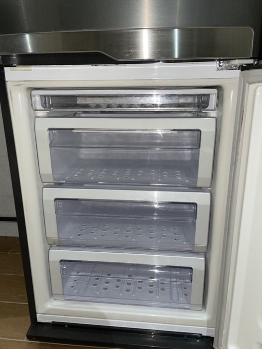 Холодильник Samsung