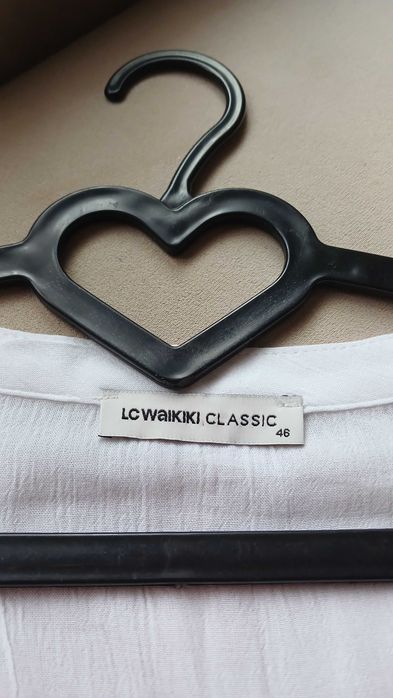 Блузка с вышивкой LC Waikiki