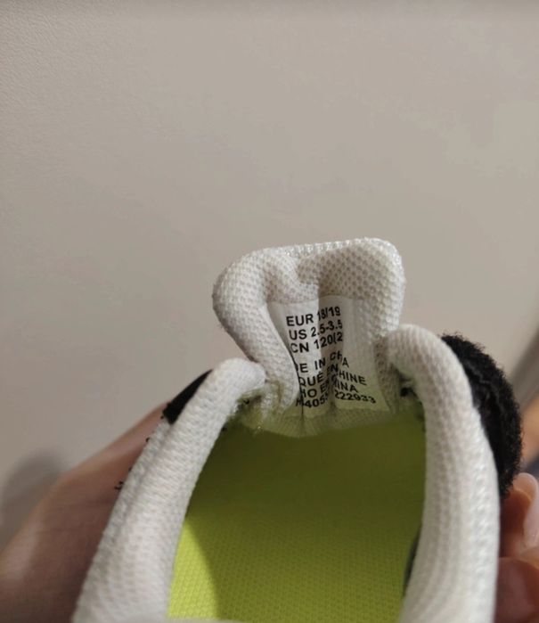 Adidași bebeluși H&M