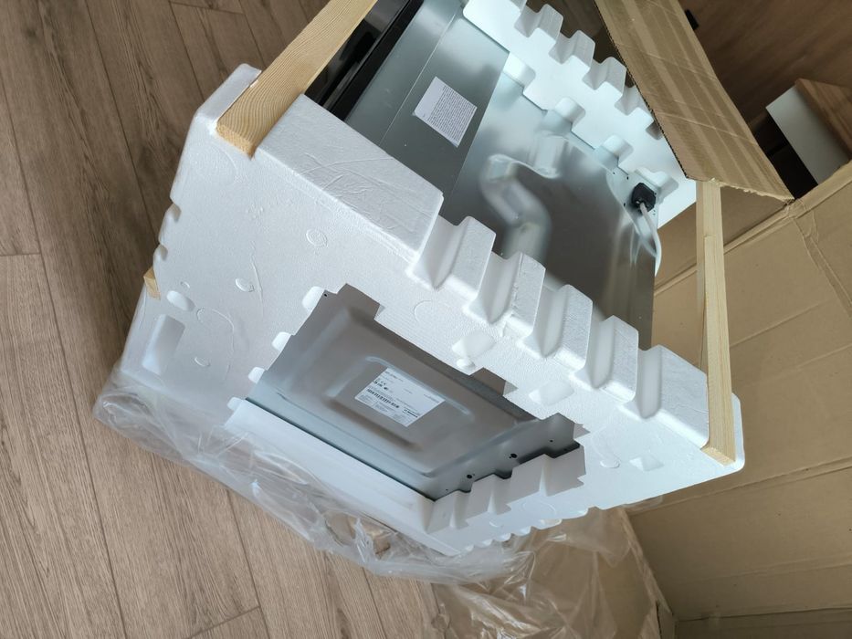 Духовой шкаф Hansa