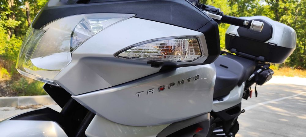 Triumph trophy 1215
