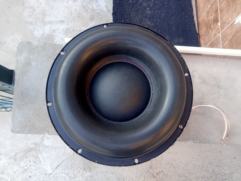 Продам Сабвуфер 10 дуймовый в хорошем состоянии.