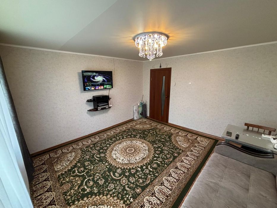 ПРОДАМ КВАРТИРУ 6 микрорайон, 62 дом
