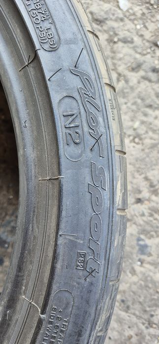 2 anvelope vara Michelin 305/30/19.Pretul este pe bucata.