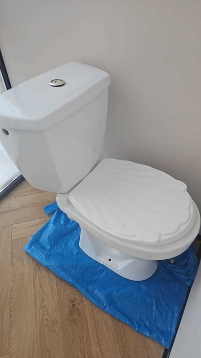 Срочно! Продам унитаз