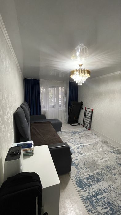 Продаю диван срочно