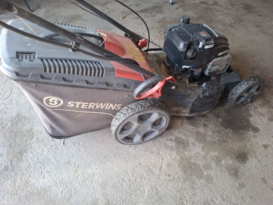 Masina tuns iarba Sterwins