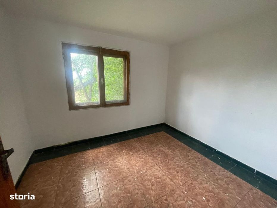 Casa individuala 3 camere, 72 mp, teren 333 mp, deschidere 30 ml, zona