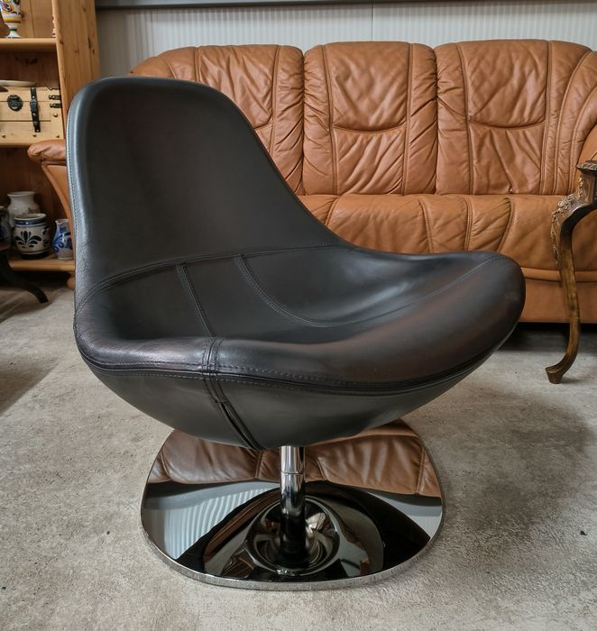 Елегантно кресло от естествена кожа