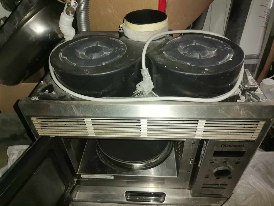 Vând cuptor în stare buna de funcționare.,doua motoare