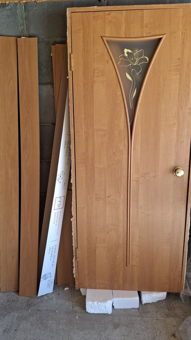 Двери межкомнатные в сборе