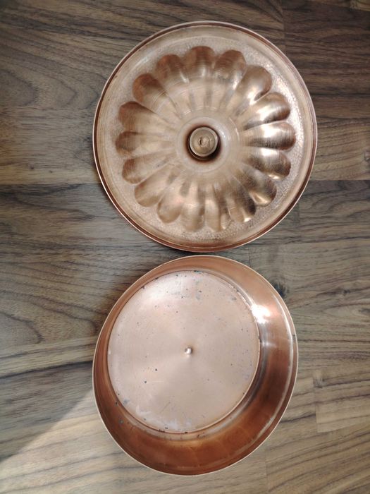 Кръгла медна кутия с капак за бижута