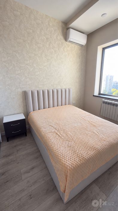Продается спальный гарнитур.