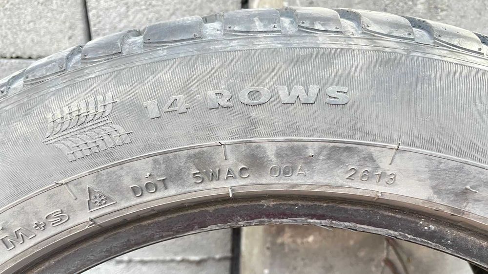 Зимние шипованные