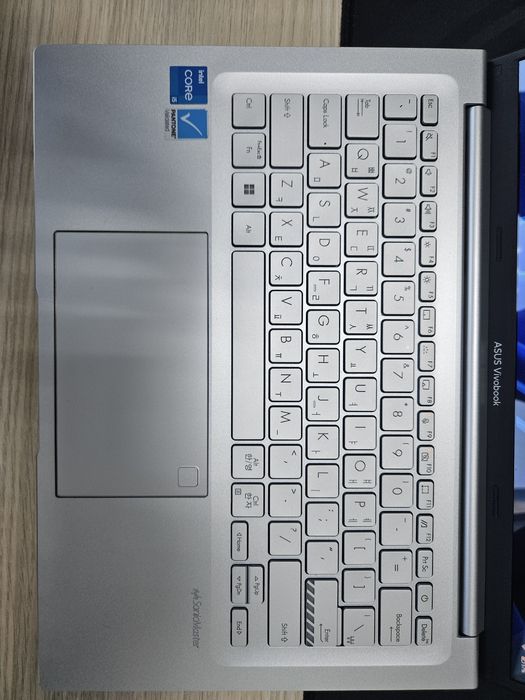 ASUS Vivobook 14X OLED X1403Z