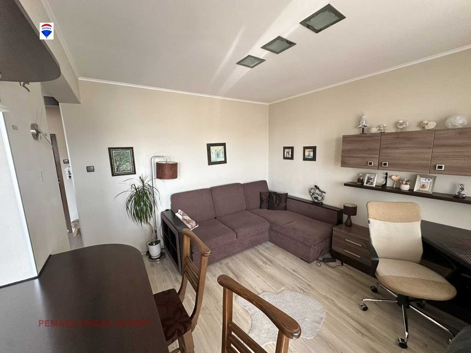 Продава се Двустаен апартамент в Русе, Широк център - 60 кв.м за 2015 €/кв.м - Снимка #3