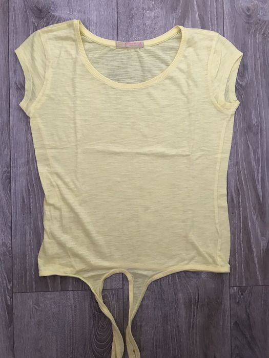 Tricou scurt cu nod Bershka nr.S
