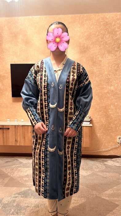 Қазақи нақыштағы шапан(наурызға арналған)