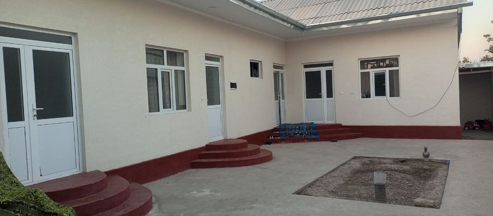 Ховли уй сотилади