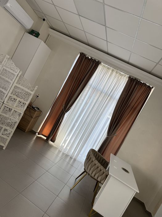 Inchiriz spatiu comercial