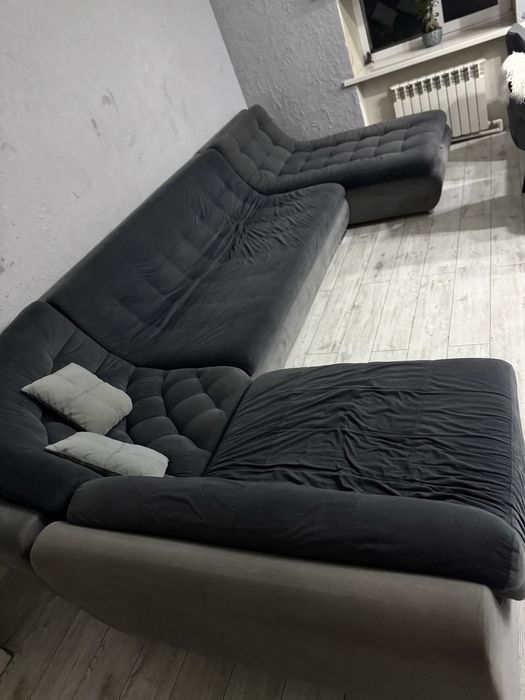 Продаю диван 3.20м