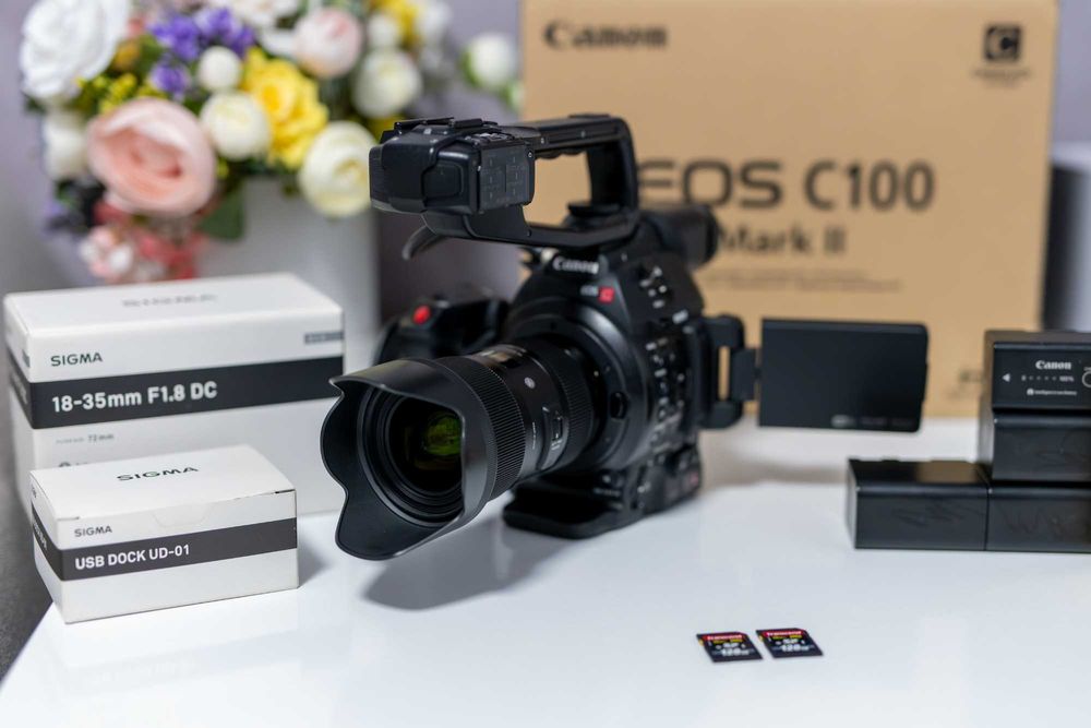 Canon C100 Mark II + Sigma 18-35mm f/1.8