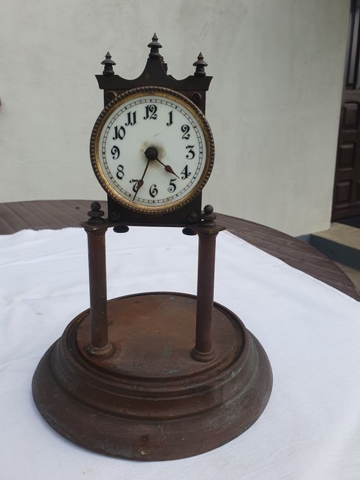 Ceas Antik de Semineu