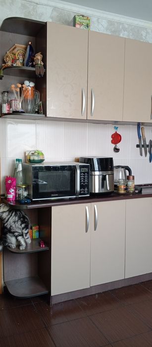 Срочно продам угловой кухонный гарнитур