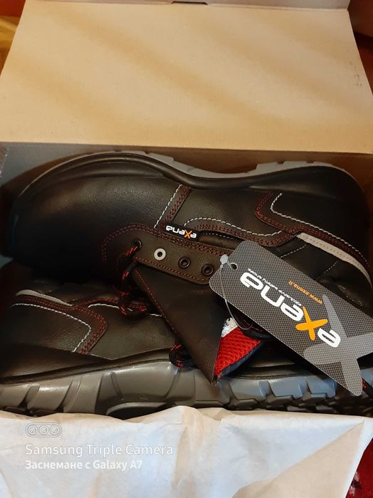 Мъжки работни обувки.