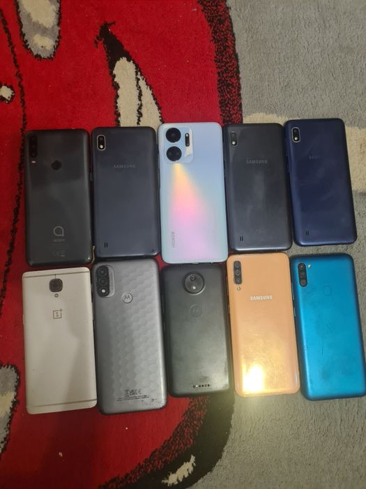 Lot telefoane pentru piese